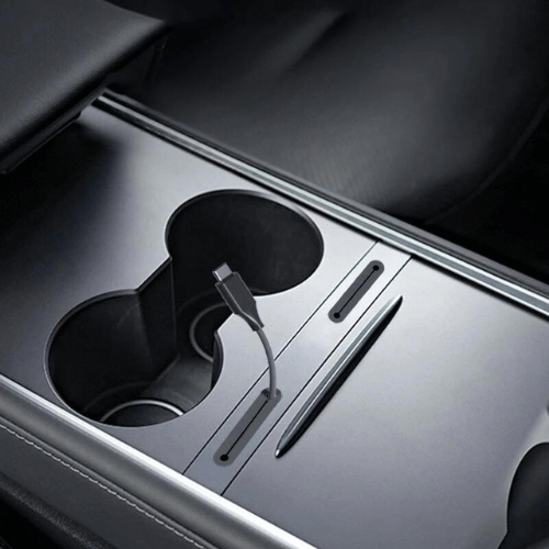 Passe-câbles de console centrale pour Tesla Model 3 et Y, offrant fonctionnalité et esthétique.