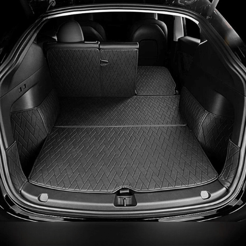 Tapis de coffre élégant et fonctionnel pour Tesla, offrant protection et style dans l'espace de chargement.