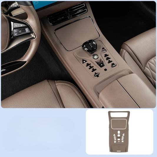 Covering de console centrale pour BYD Han, ajoutant style et protection, installé dans l'habitacle beige.