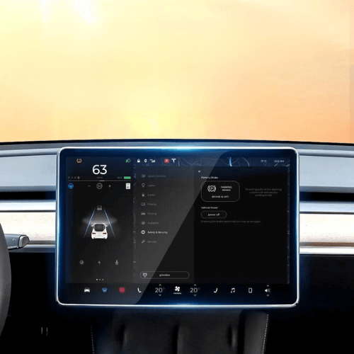 Écran de la Tesla Model 3 avec interface utilisateur, protégé par une protection d'écran de haute qualité.