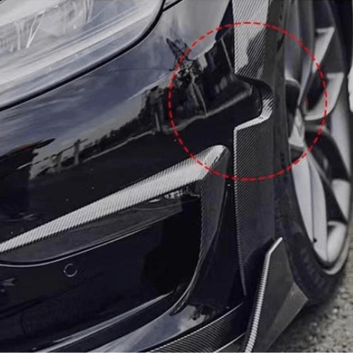 Détail du kit carrosserie Turbo pour Tesla Model 3 en fibre de carbone, accentuant l'élégance et la performance.