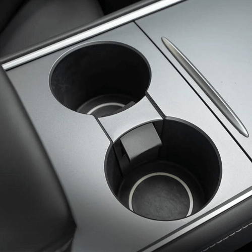 Support pour porte-gobelets Tesla Model 3 & Y avec design élégant et finition moderne.