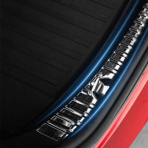 Protection de seuil de coffre pour Tesla Model 3 Highland, élégance et résistance contre les rayures.