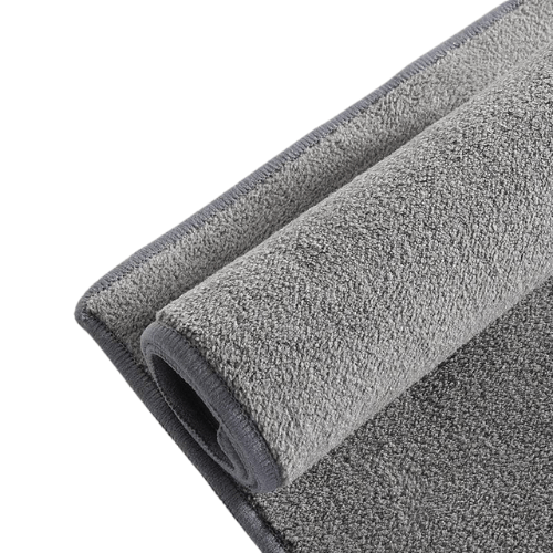 Microfibre d'entretien gris pour Tesla, idéale pour un nettoyage efficace et sans rayures.