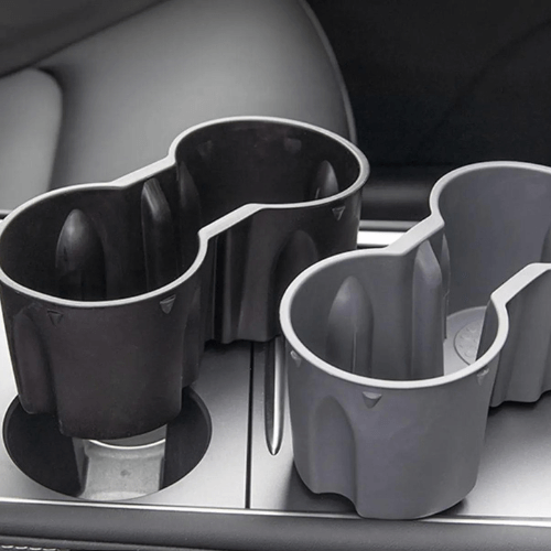 Protection de porte gobelet pour Tesla Model 3 et Y en noir et gris, offrant élégance et durabilité.