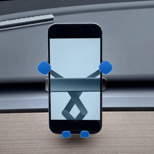 Support de téléphone pour Tesla, maintenant avec un smartphone à portée de main dans un véhicule.