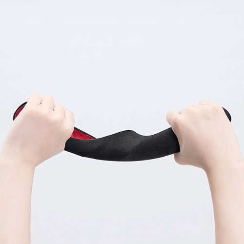 Couvre volant en suédine, flexible et confortable, utilisé pour personnaliser l'intérieur de la voiture.
