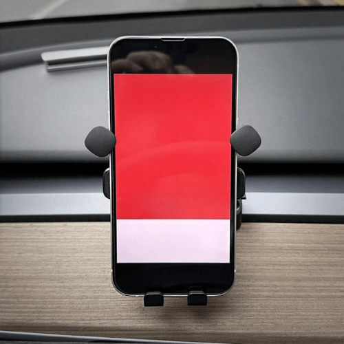 Support de téléphone pour Tesla, maintenant avec un design pratique, gardant votre appareil en sécurité et à portée de main.