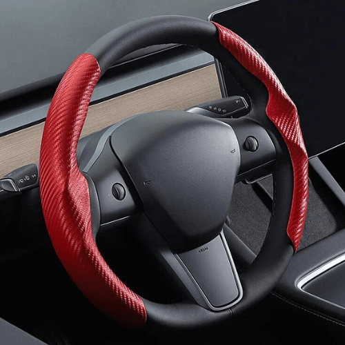 Couvre volant en suédine rouge et noir pour Tesla, alliant confort et style, parfait pour personnaliser votre expérience de conduite.
