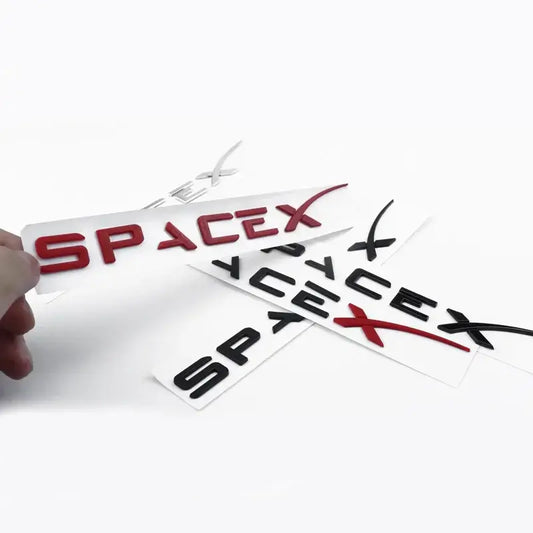 Variété de logos SpaceX en rouge et noir pour personnaliser votre Tesla avec style.