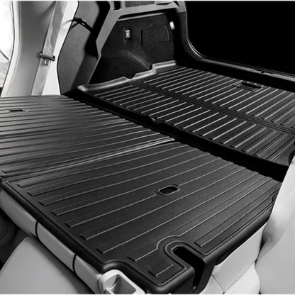 Tapis de sol toutes saisons en TPE pour Xpeng G6, offrant protection intérieure et ajustement parfait.