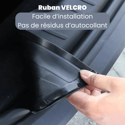 Ruban velcro pour l'installation facile et sans résidus d'autocollant, idéal pour la protection de seuil de coffre.